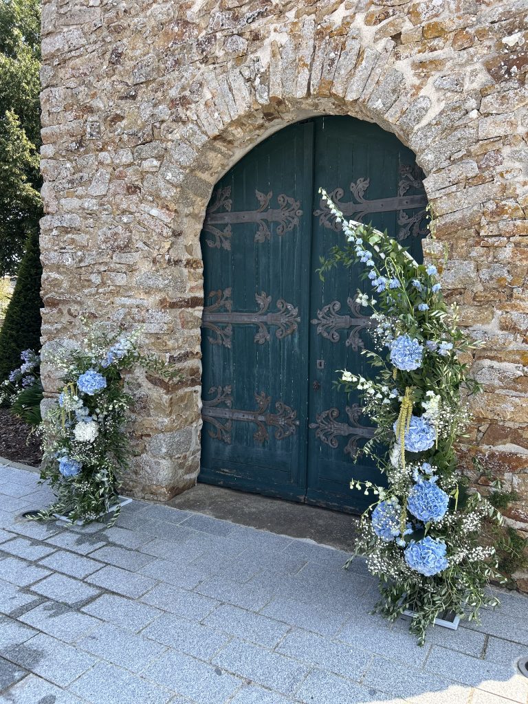 pilier fleuri