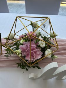 centre-table_rose_blanc_mariage_53